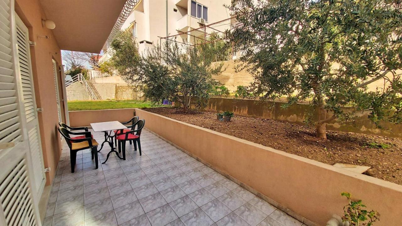 Apartments Mandalinic Omis Exterior photo